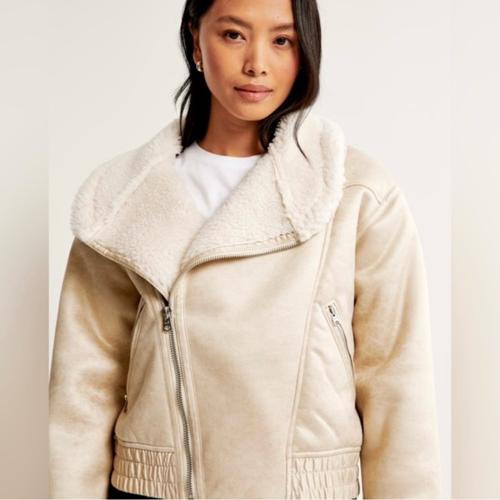 Abercrombie & Fitch Women Beige Vegan Suede Sherpa-Lined Bomber Jacket Size‎ XS